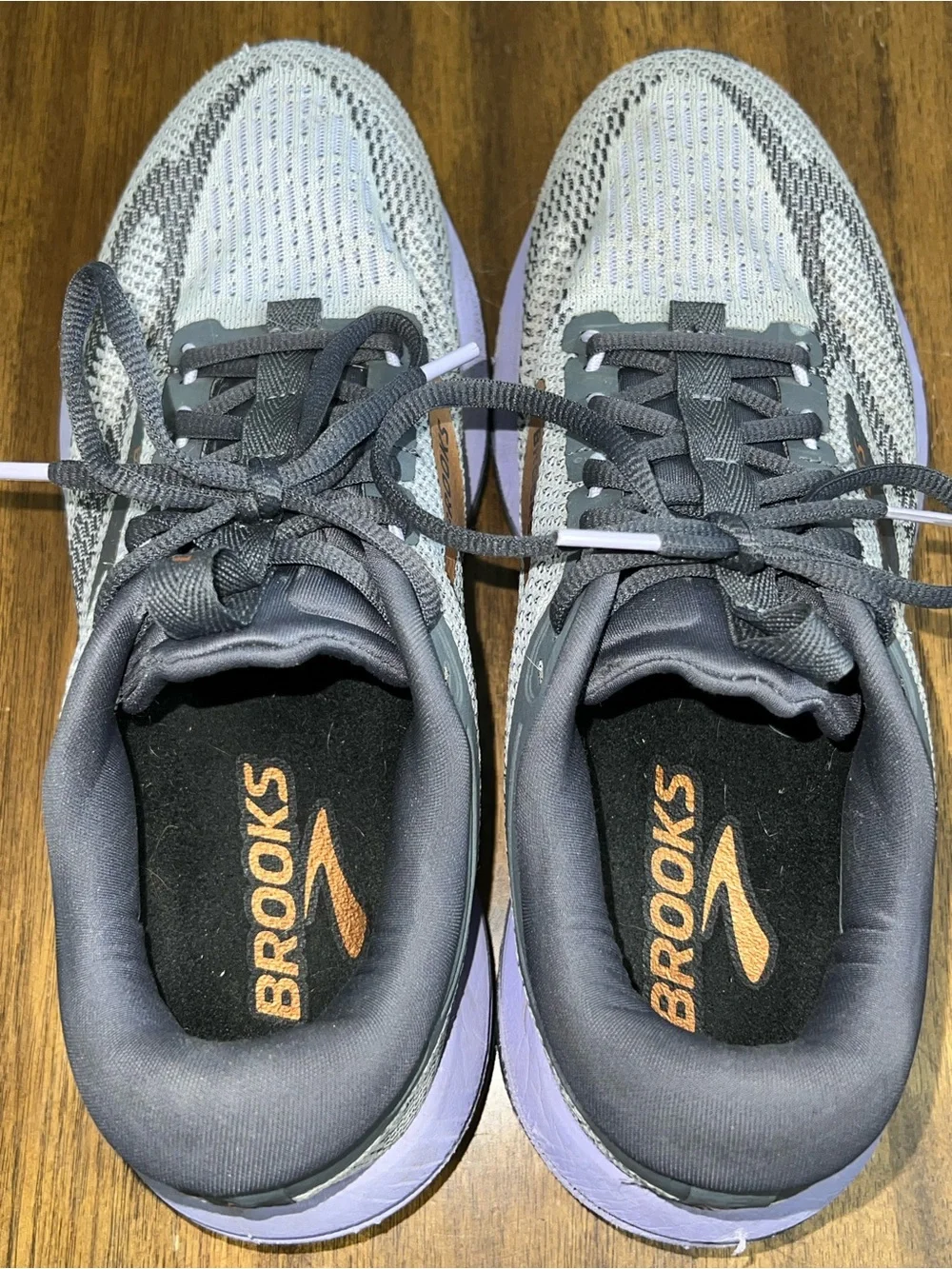 Brooks Revel 7 Womens Size 10 B Running Shoes in Gray & Lavender